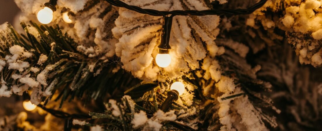 Solar Christmas Tree Decorations Review: A Truly Wireless Way to Light Up the Holidays